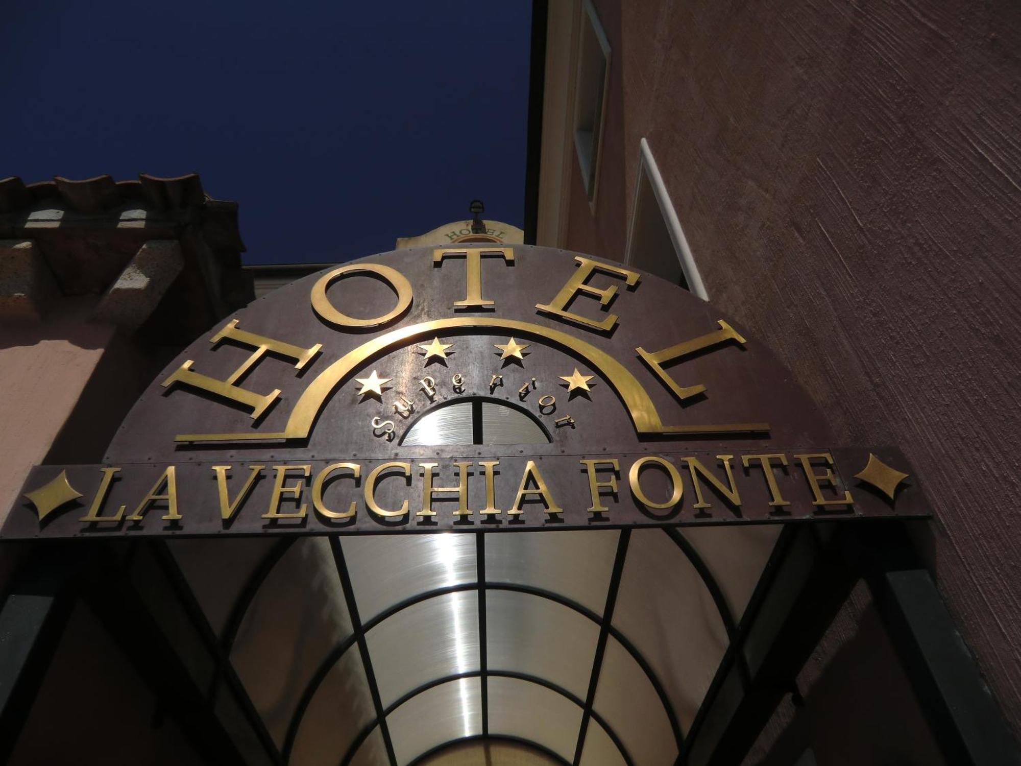 פאלאו La Vecchia Fonte Boutique Hotel מראה חיצוני תמונה