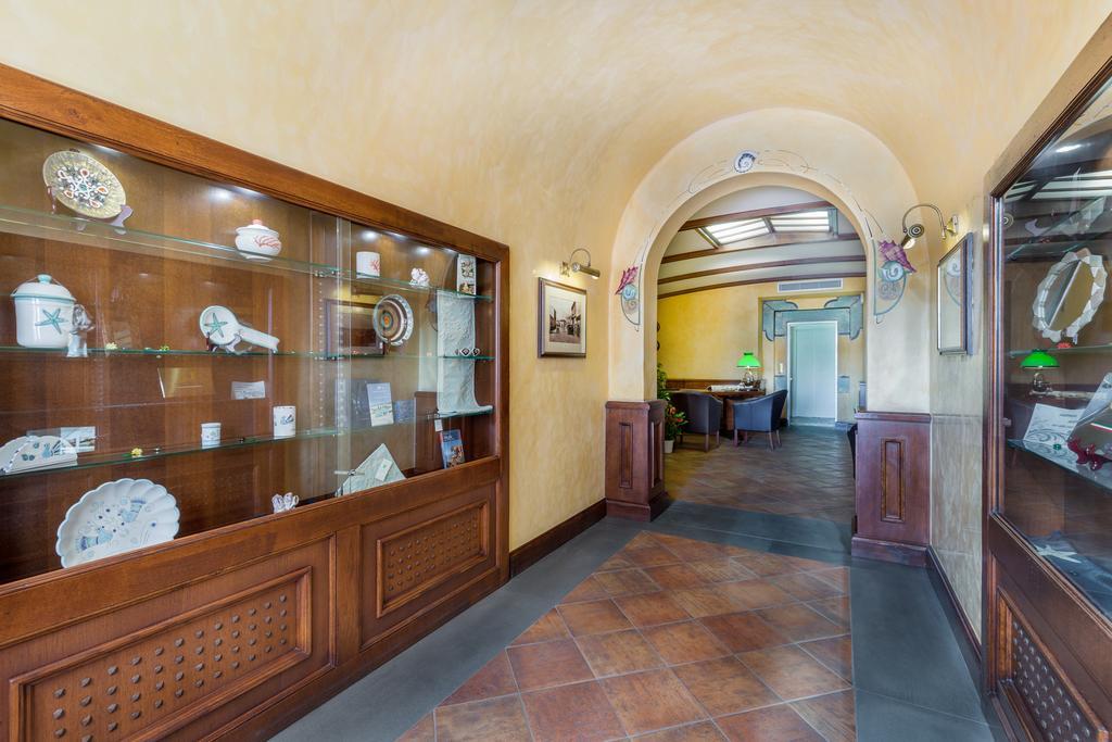 פאלאו La Vecchia Fonte Boutique Hotel מראה חיצוני תמונה
